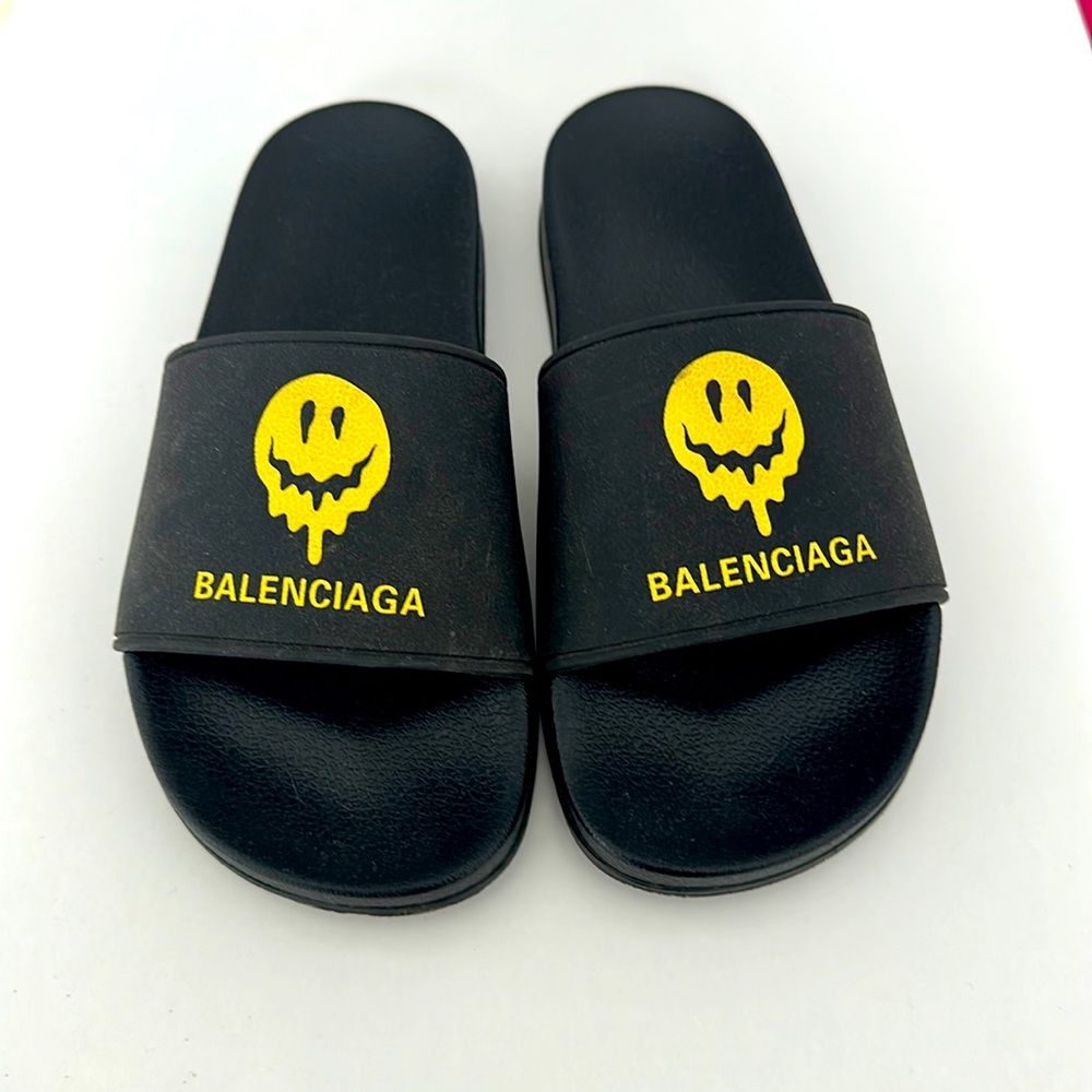 Balenciaga flip flops